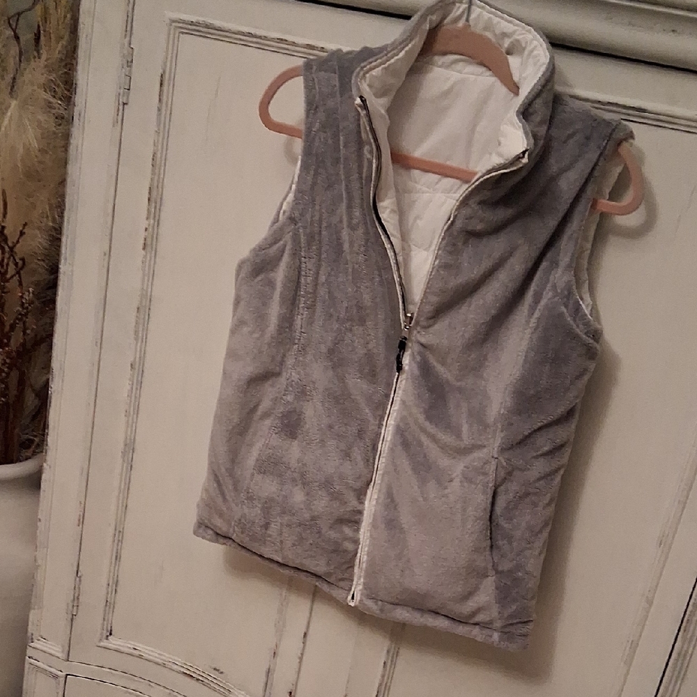 Reversible Free Country Vest - Picture 6 of 7